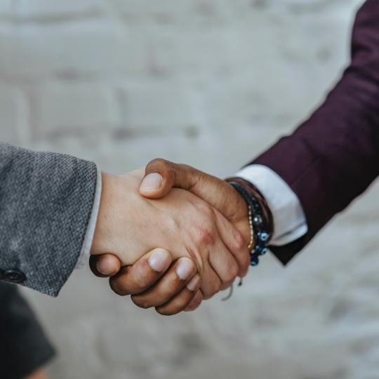 Hand shake