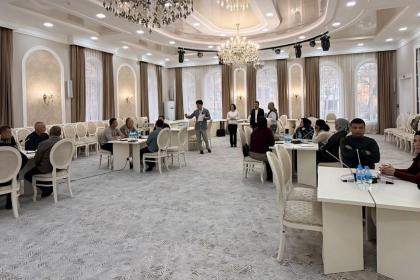 Women and men in a training