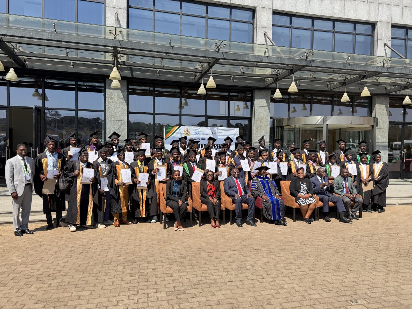 Group photo of the participants